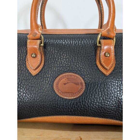 Dooney & Bourke Black Tan Pebbled Leather Satchel Vintage All Weather Leather - Picture 2 of 11